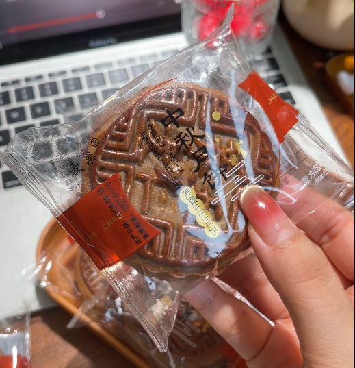 💛荞麦五仁月饼-来聚素材站